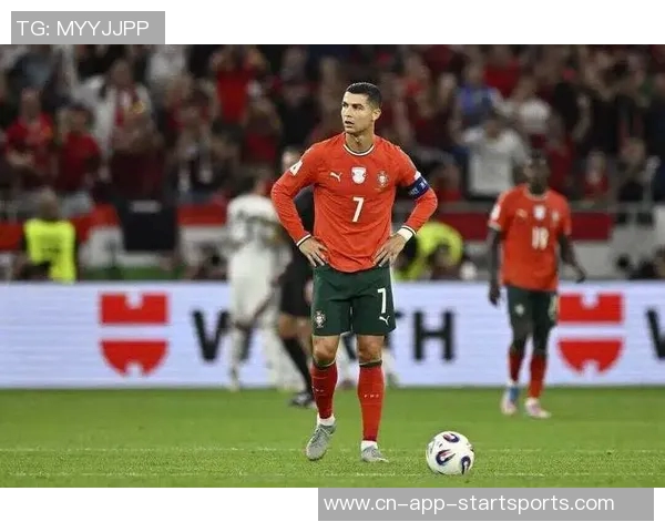 C罗热爱环足奖典礼渴望更多奖杯与千球里程碑